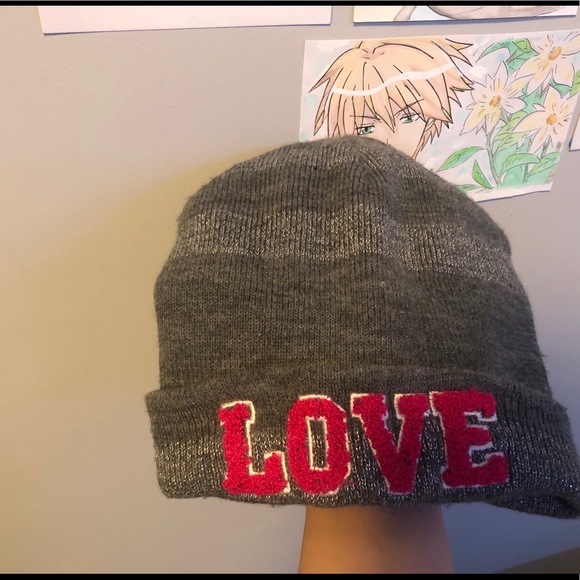 Love Beanie - Picture 1 of 4